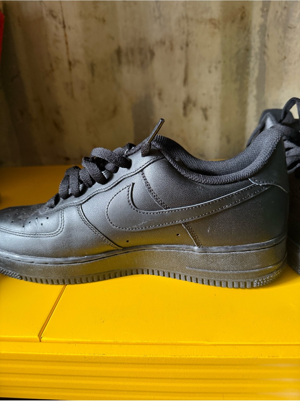 Nike Black Low-Top Leather Sneakers